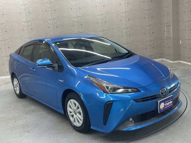 TOYOTA PRIUS 2019