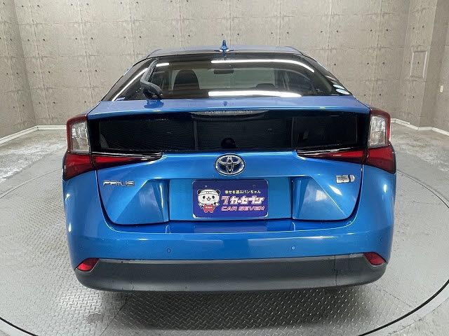 TOYOTA PRIUS 2019