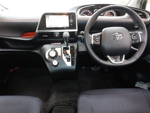 TOYOTA SIENTA 2016