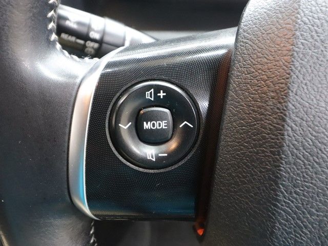 TOYOTA SIENTA HYBRID 2016