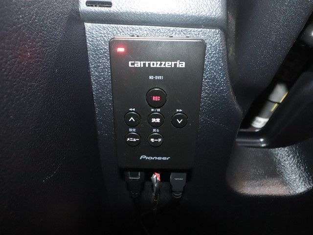 TOYOTA SIENTA HYBRID 2016