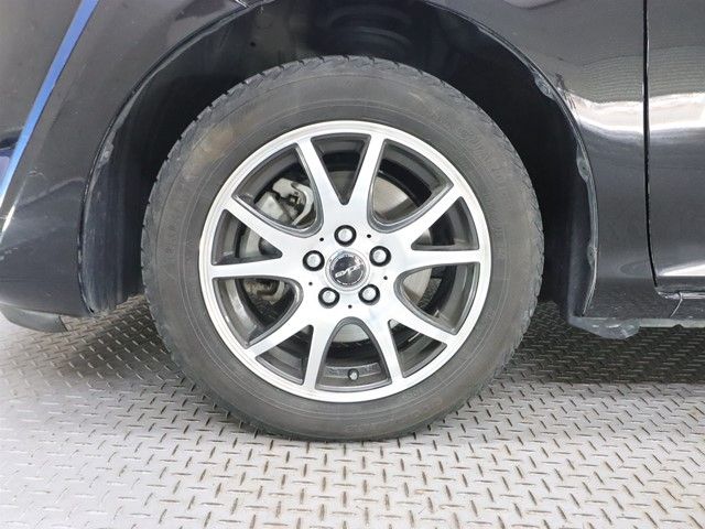 TOYOTA SIENTA HYBRID 2016