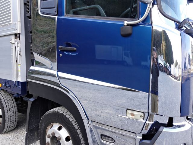 NISSAN DIESEL Quon 2018