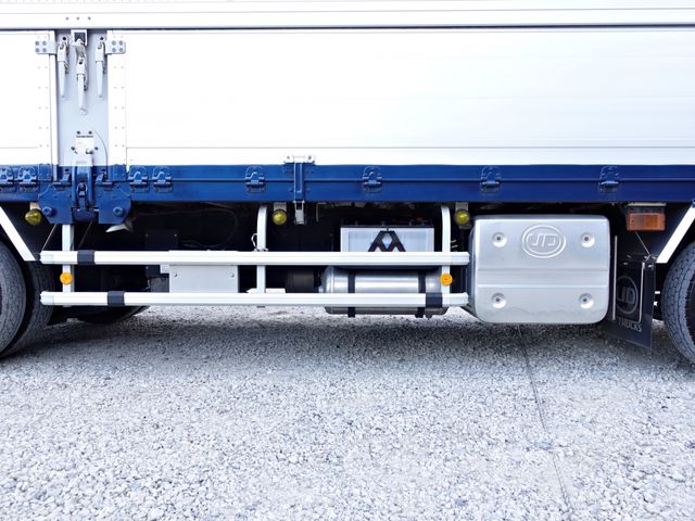 NISSAN DIESEL Quon 2018