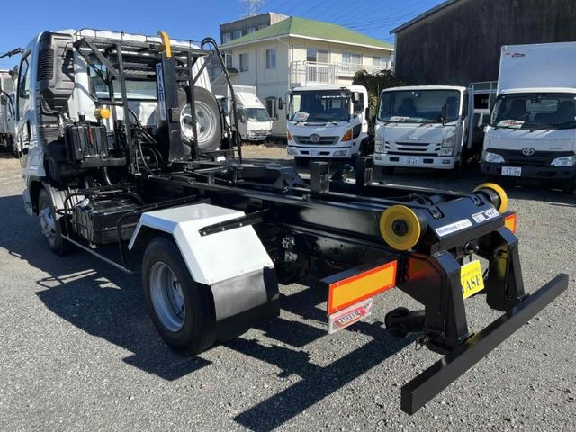 MITSUBISHI FUSOU FIGHTER 2006