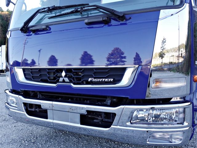 MITSUBISHI FUSOU FIGHTER 2012