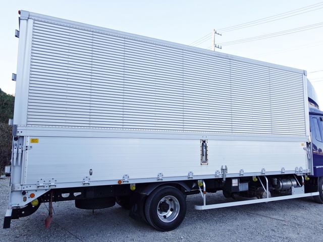 MITSUBISHI FUSOU FIGHTER 2012