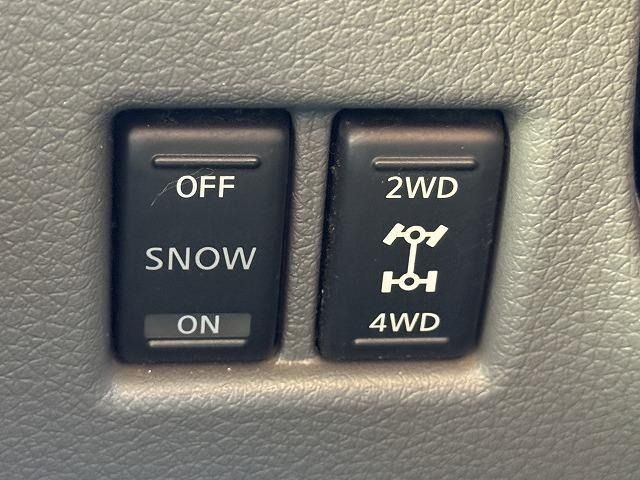 NISSAN NV350 CARAVAN 4WD 2013