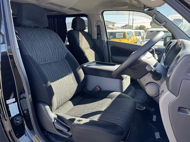 NISSAN NV350 CARAVAN 2021