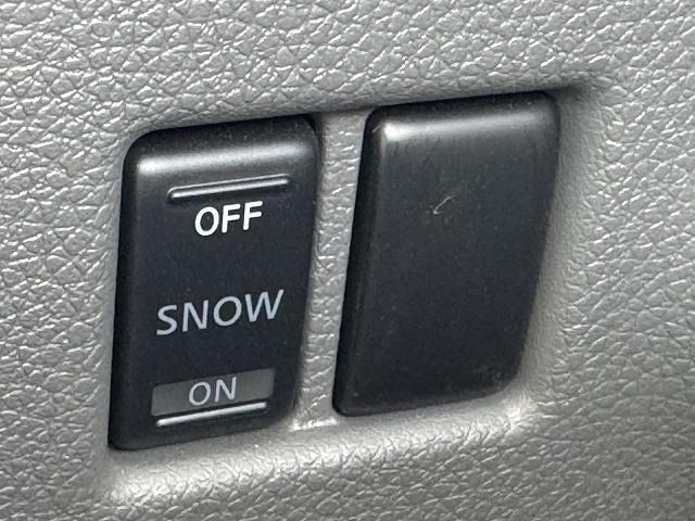 NISSAN NV350 CARAVAN 2021