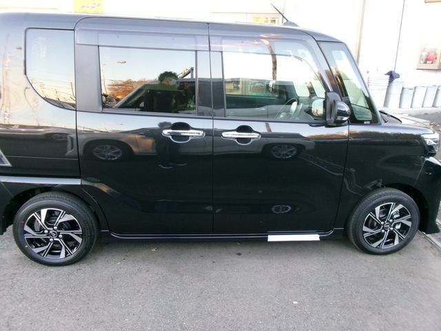 DAIHATSU TANTO CUSTOM 2025