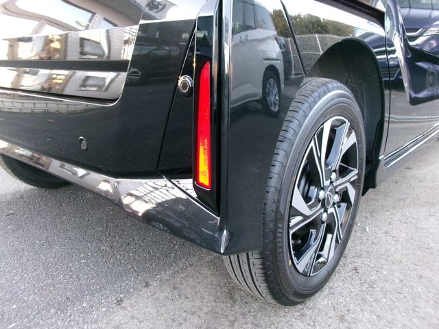 DAIHATSU TANTO CUSTOM 2025