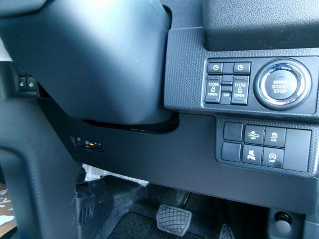 DAIHATSU TANTO CUSTOM 2025