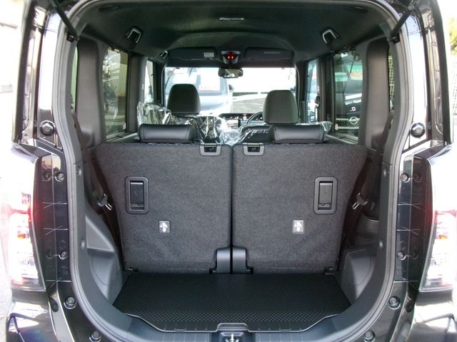 DAIHATSU TANTO CUSTOM 2025