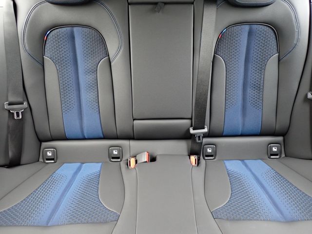 BMW BMW 1series 2024