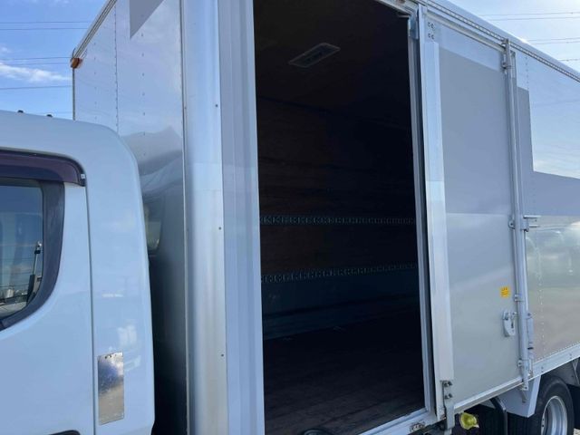 MITSUBISHI CANTER 2015