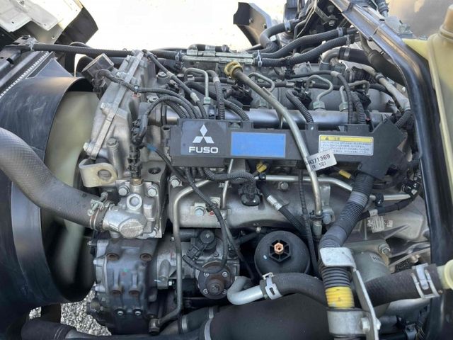 MITSUBISHI CANTER 2015