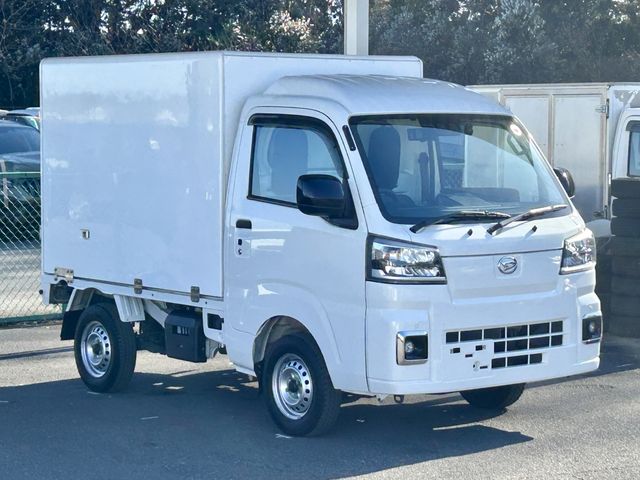 DAIHATSU HIJET truck 2023