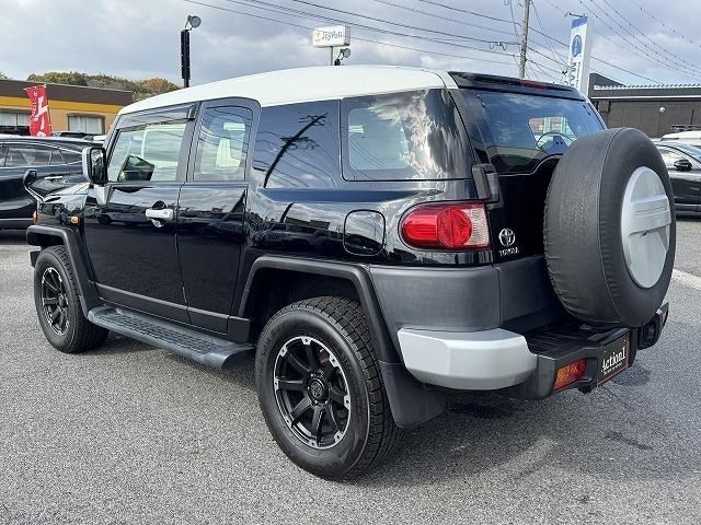 TOYOTA FJ CRUISER 4WD 2015