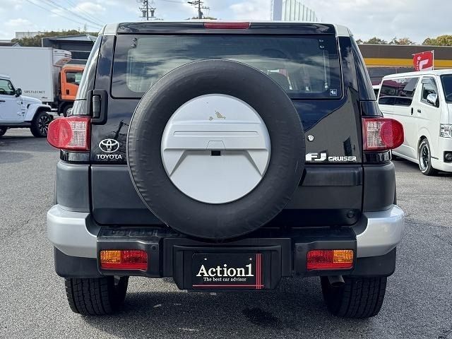 TOYOTA FJ CRUISER 4WD 2015