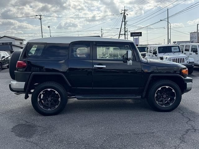 TOYOTA FJ CRUISER 4WD 2015