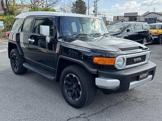 TOYOTA FJ CRUISER 4WD 2015