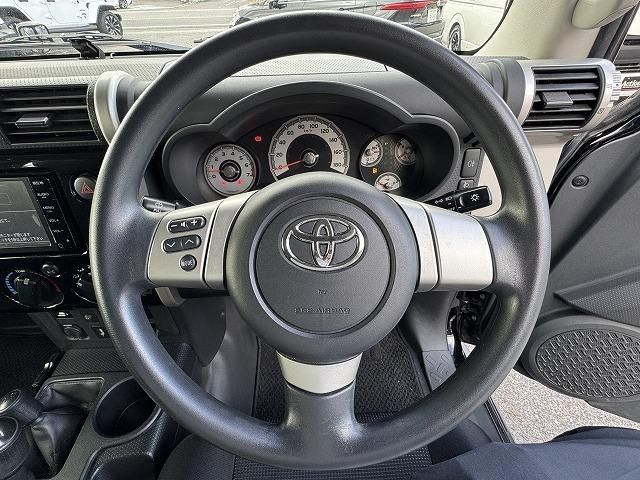 TOYOTA FJ CRUISER 4WD 2015