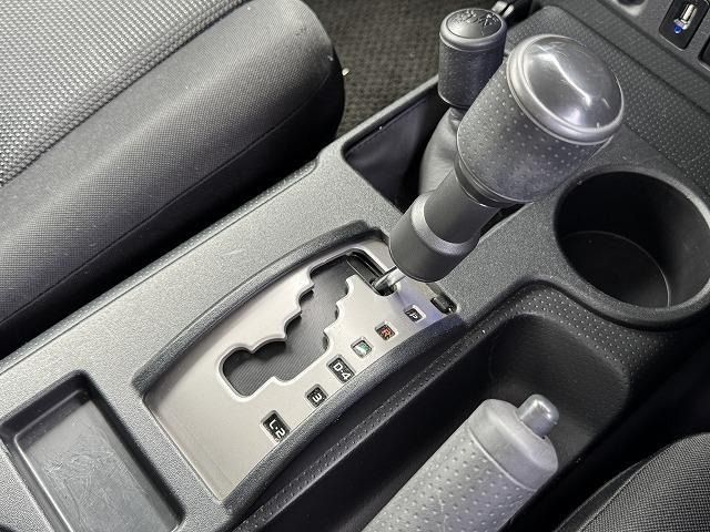 TOYOTA FJ CRUISER 4WD 2015