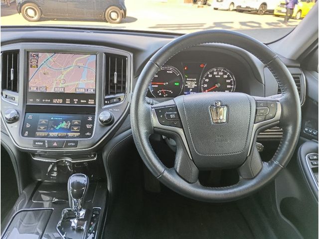 TOYOTA CROWN sedan hybrid 4WD 2015