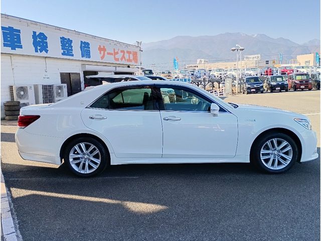 TOYOTA CROWN sedan hybrid 4WD 2015
