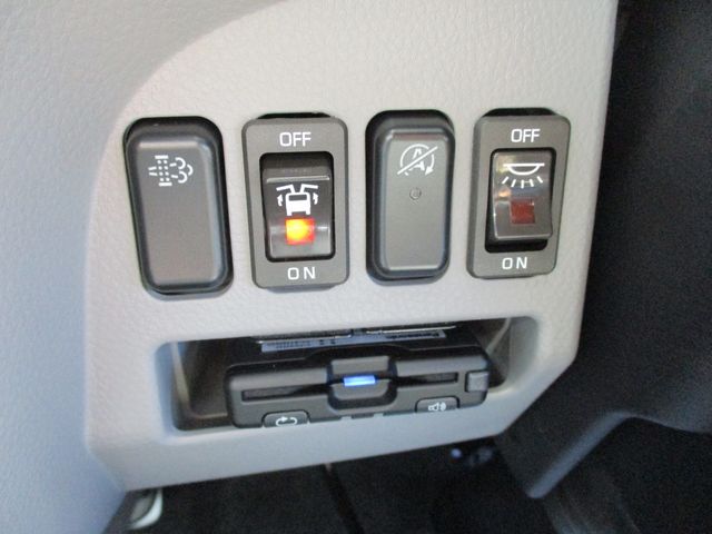 MITSUBISHI CANTER 2024