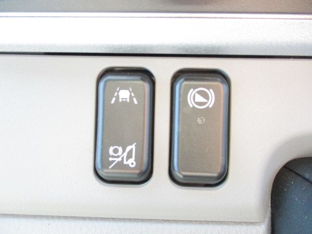 MITSUBISHI CANTER 2024