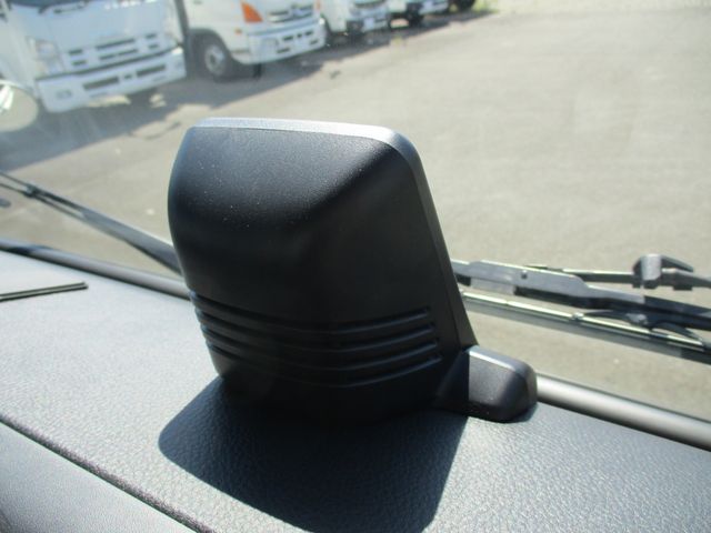 MITSUBISHI CANTER 2024