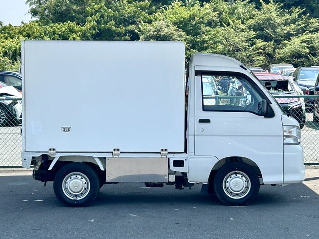 DAIHATSU HIJET truck 2014
