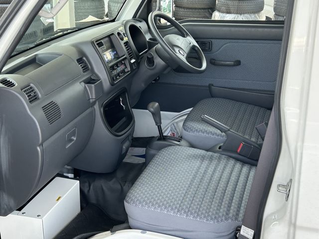 DAIHATSU HIJET truck 2014