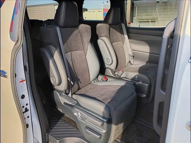 TOYOTA ALPHARD 4WD 2022