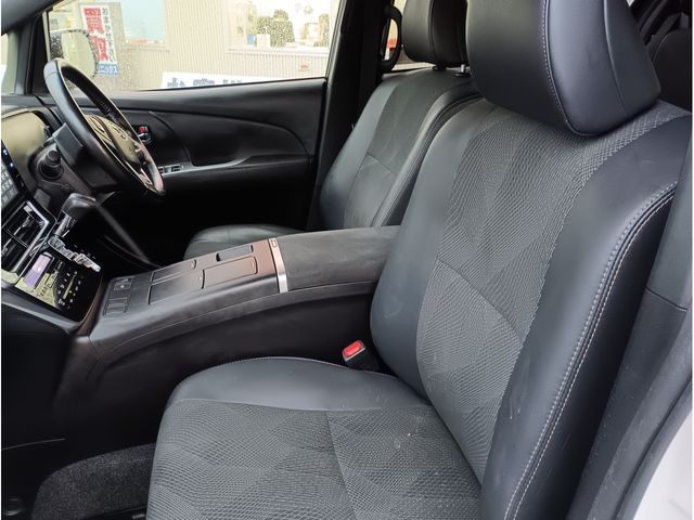 TOYOTA ESTIMA HYBRID 4WD 2019