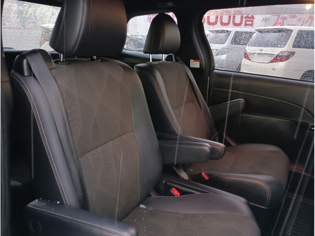 TOYOTA ESTIMA HYBRID 4WD 2019