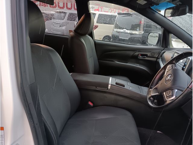 TOYOTA ESTIMA HYBRID 4WD 2019