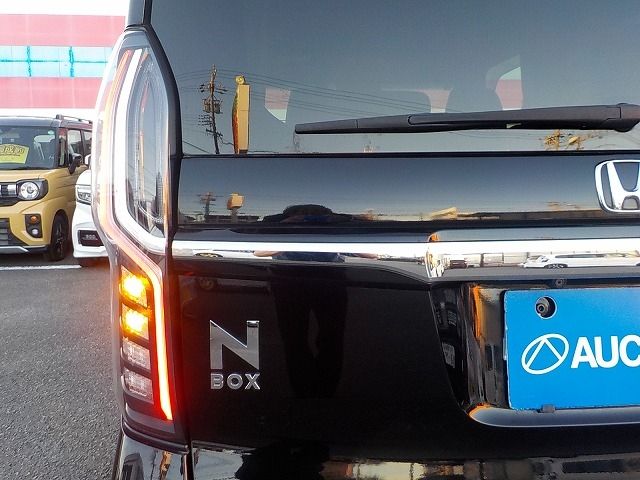 HONDA N BOX CUSTOM 2017