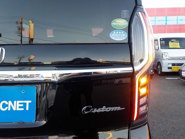 HONDA N BOX CUSTOM 2017