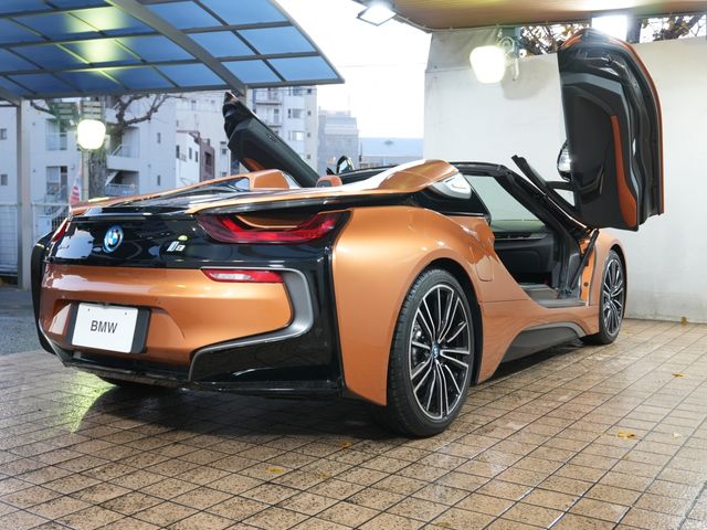 BMW BMW i8 ROADSTAR 2018