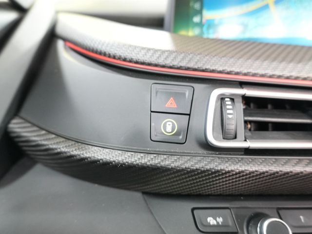 BMW BMW i8 ROADSTAR 2018