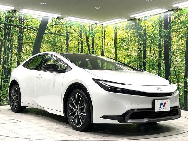 TOYOTA PRIUS 4WD 2025