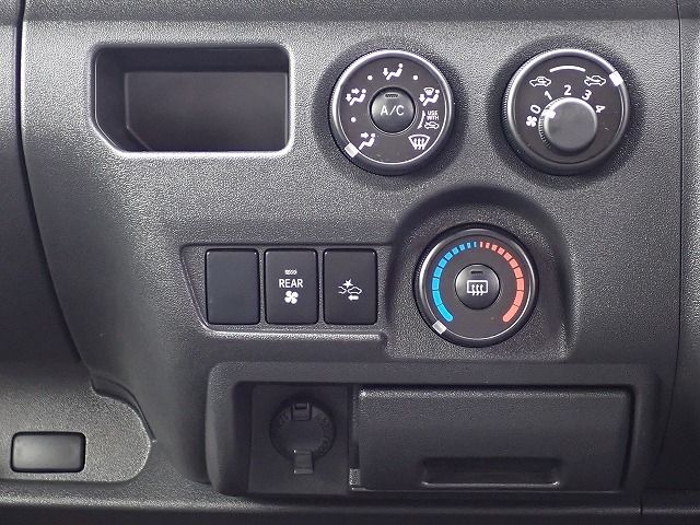 TOYOTA HIACE van 1.25t 2WD 2020