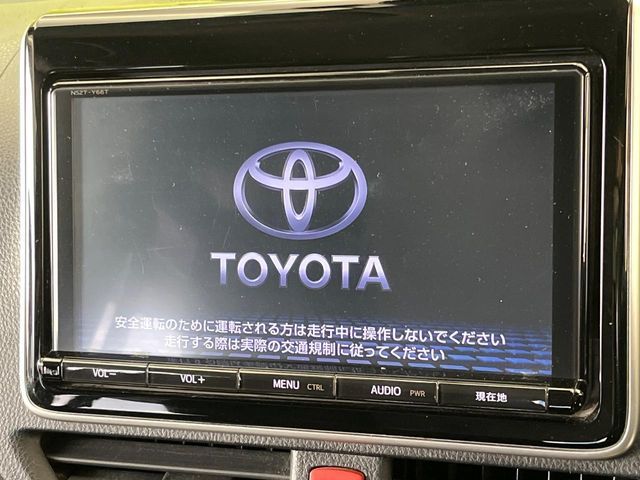 TOYOTA VOXY HYBRID 2017