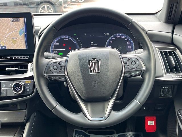 TOYOTA CROWN sedan hybrid 2022