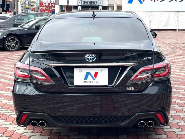 TOYOTA CROWN sedan hybrid 2022