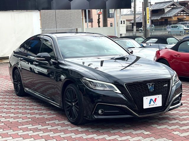 TOYOTA CROWN sedan hybrid 2022