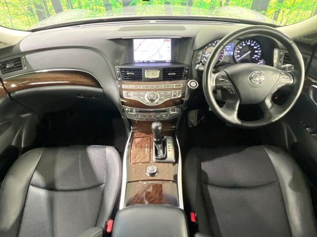 NISSAN FUGA HYBRID 2014